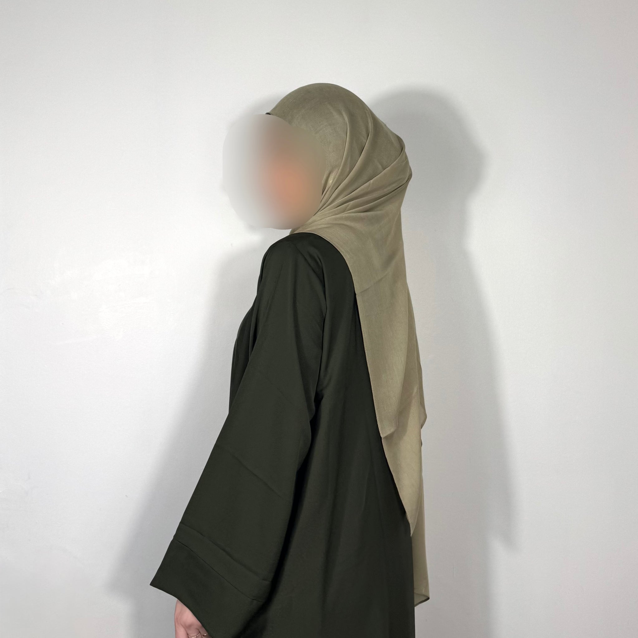 nida abayas