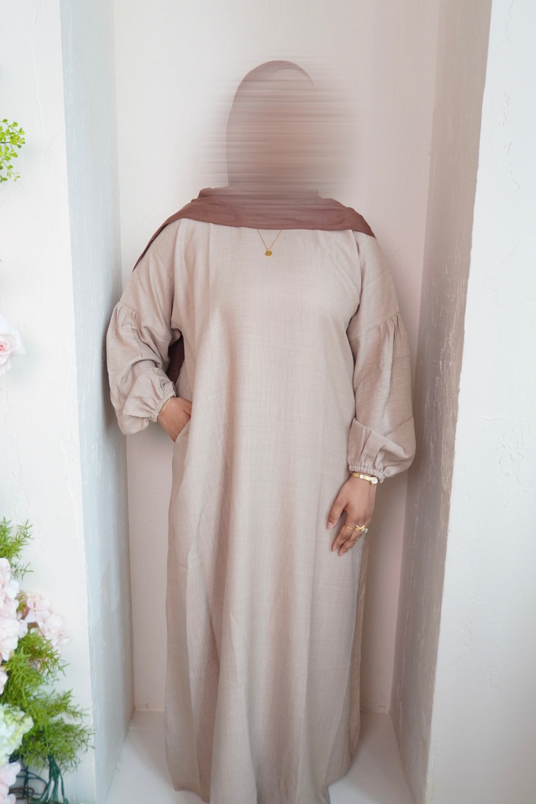 sand linen closed abaya