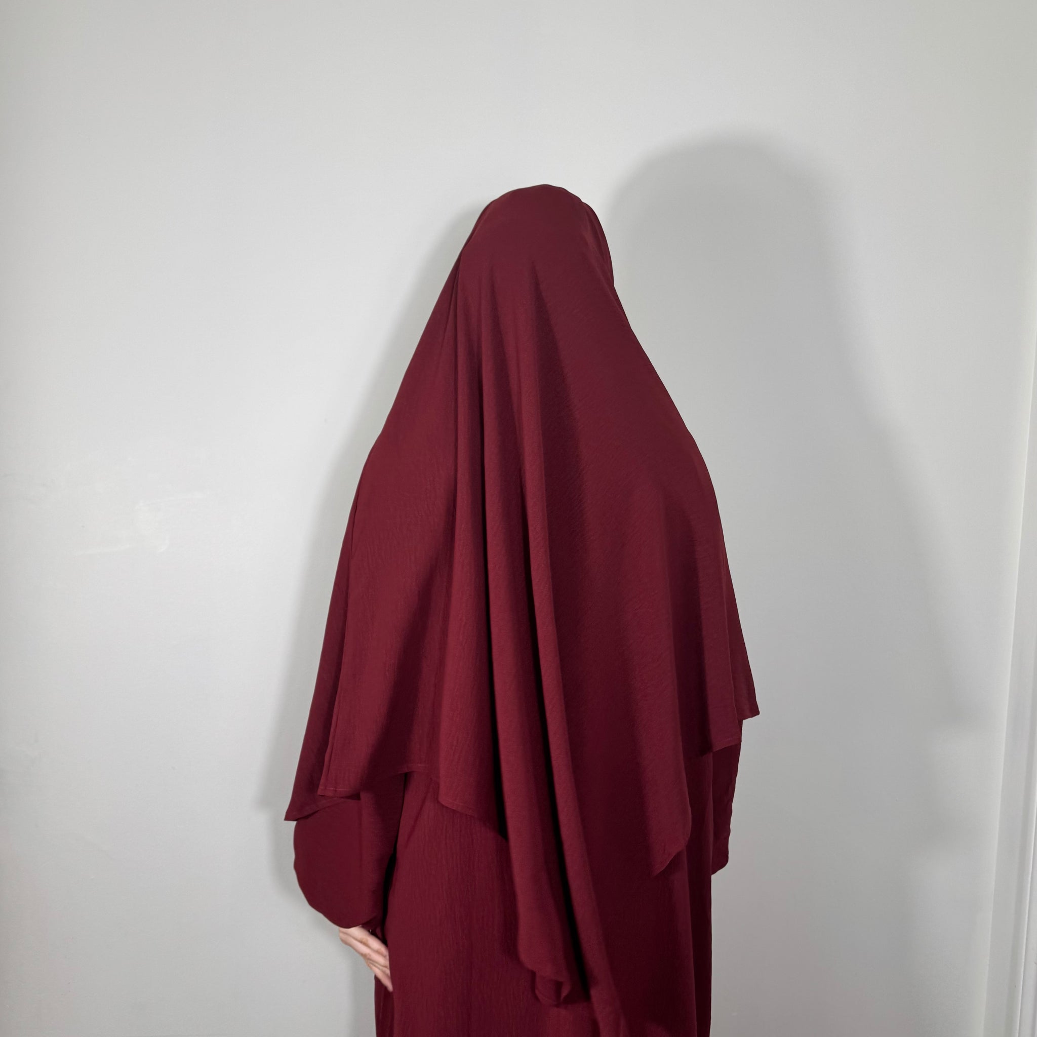 maroon khimar